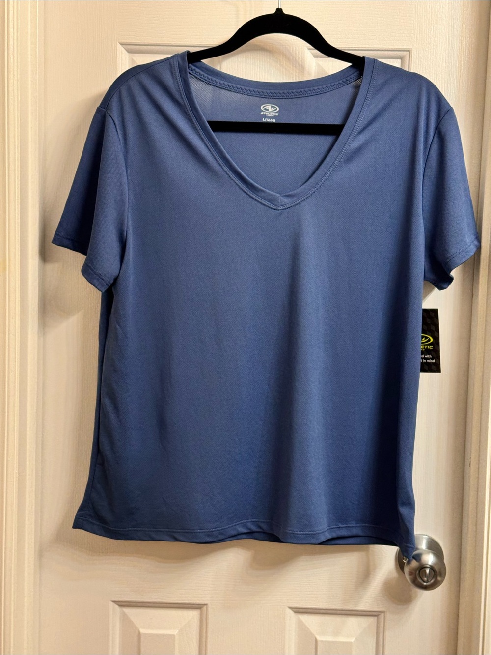 Athletic Works Women’s London Blue Core DriWorks Tee Shirt, Size Large (12-14)
